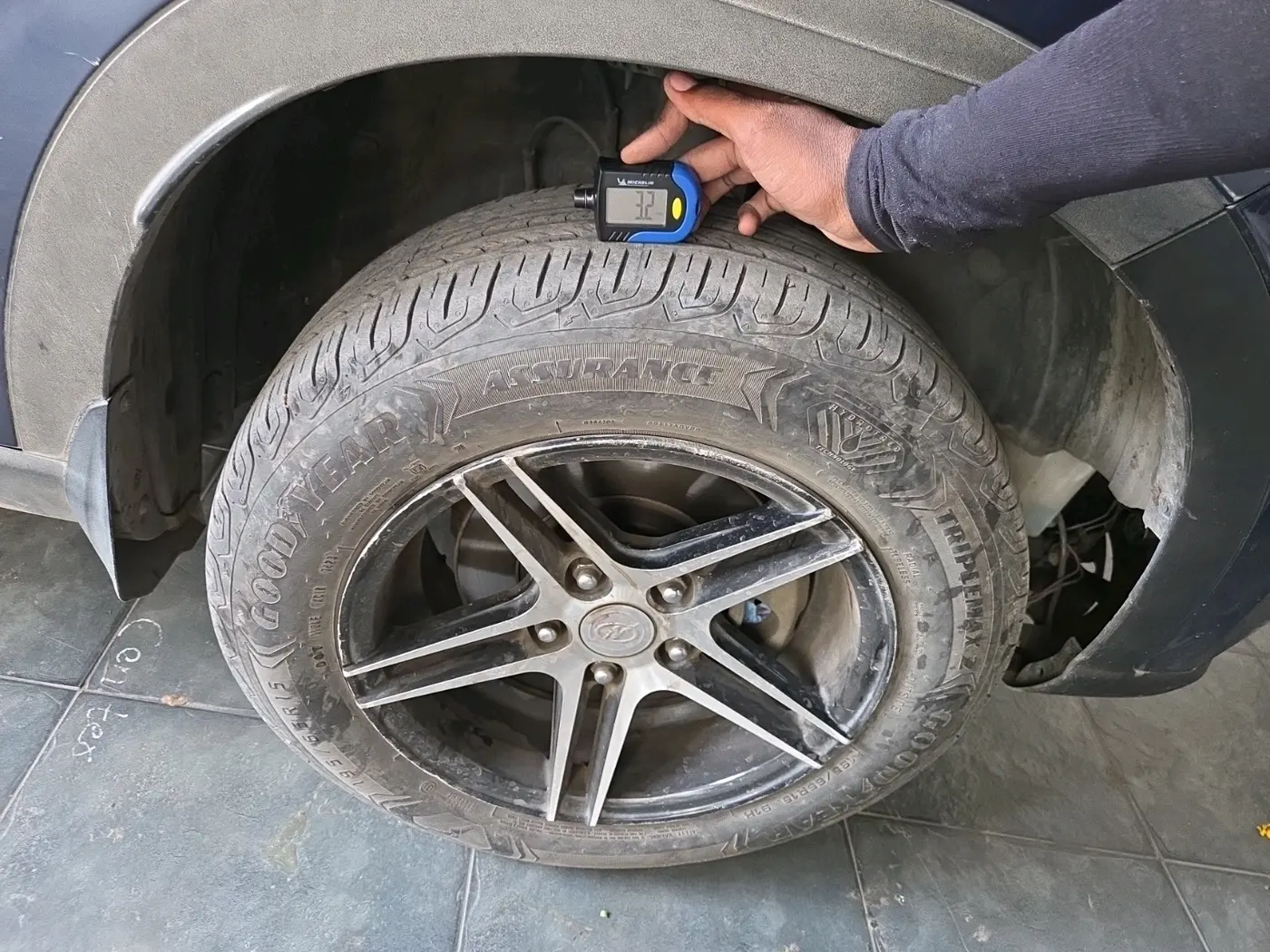 2020 Hyundai VENUE S 1.2, Petrol, Manual, 82,522 km, tyre