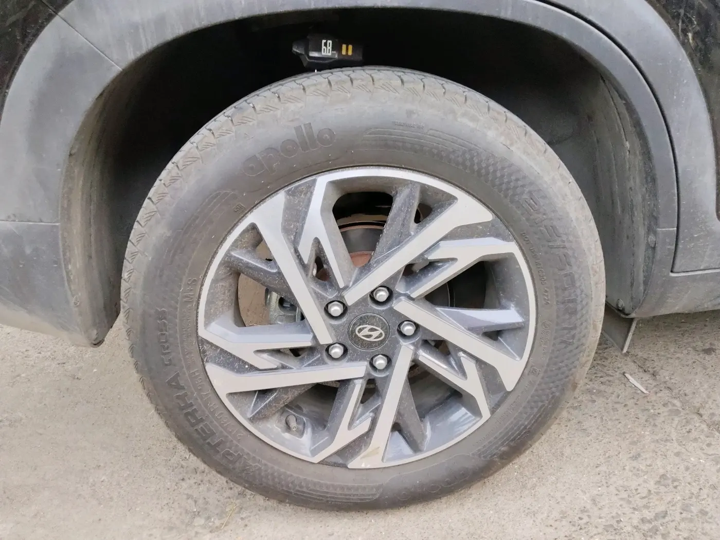 2024 Hyundai Creta E 1.5 PETROL, Petrol, Manual, 12,290 km, tyre