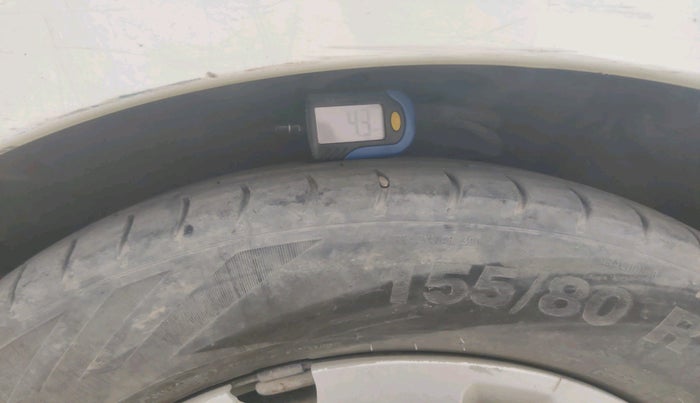 2012 Hyundai i10 SPORTZ 1.2 AT, CNG, Automatic, 71,264 km, tyre