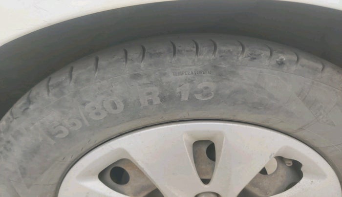 2012 Hyundai i10 SPORTZ 1.2 AT, CNG, Automatic, 71,264 km, tyre