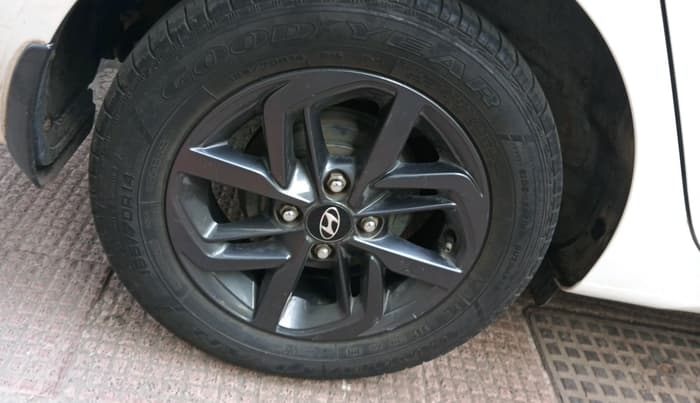 2021 Hyundai GRAND I10 NIOS SPORTZ 1.2 KAPPA VTVT CNG, CNG, Manual, 96,720 km, tyre