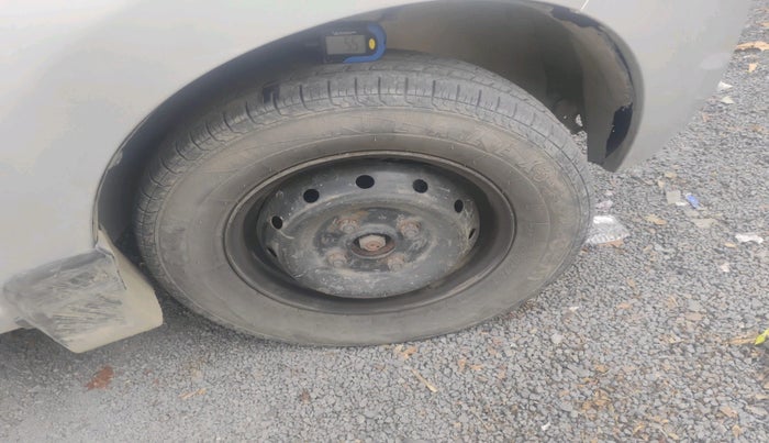 2021 Maruti Alto LXI OPT CNG, CNG, Manual, 1,11,593 km, tyre