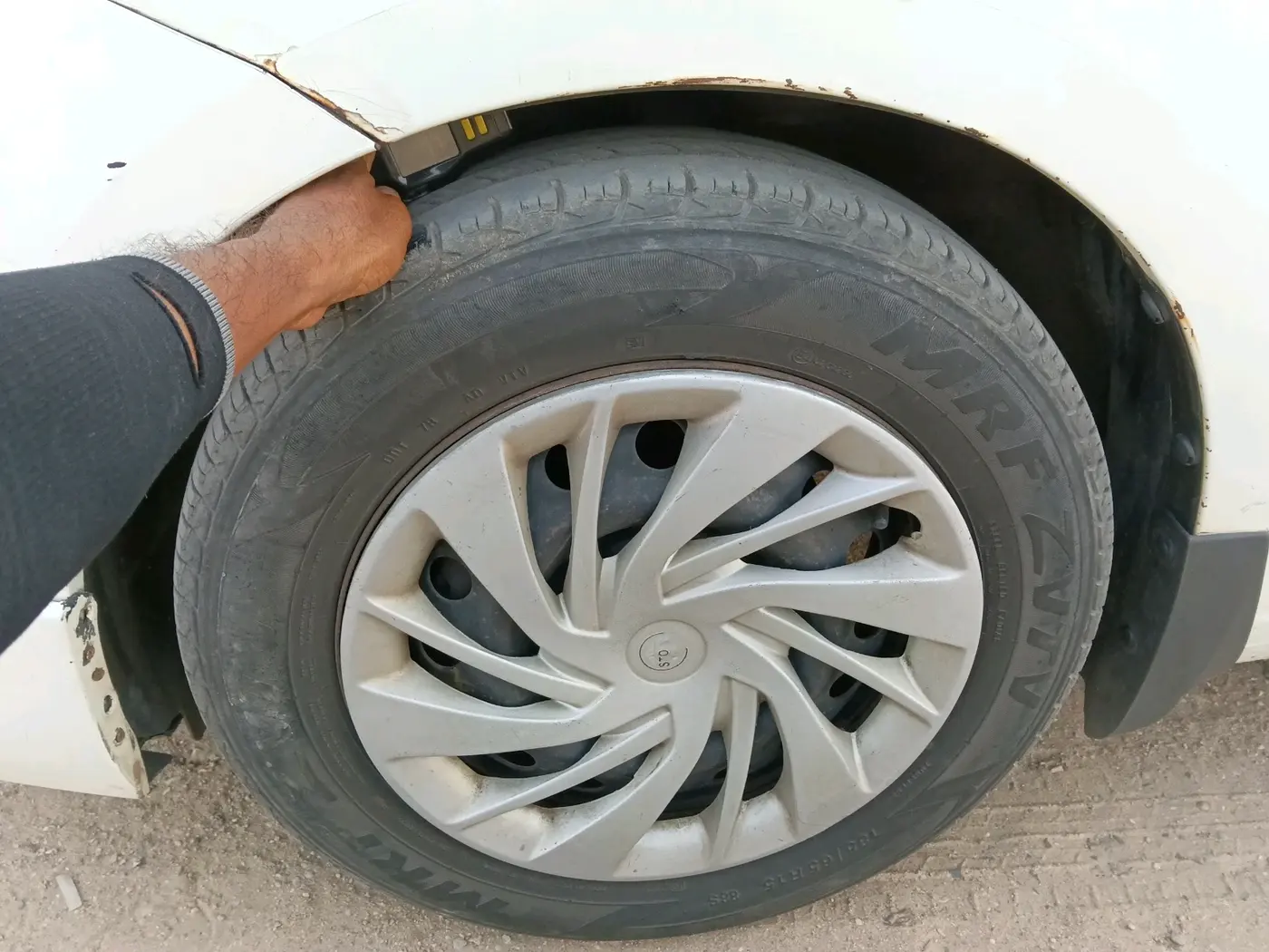 2018 Maruti Ertiga VDI SHVS, Diesel, Manual, 2,81,928 km, tyre