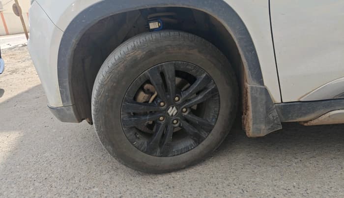 2019 Maruti Vitara Brezza ZDI, Diesel, Manual, 1,10,313 km, tyre