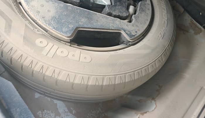 2019 Maruti Vitara Brezza ZDI, Diesel, Manual, 1,10,313 km, tyre