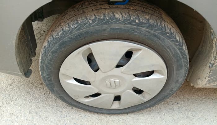 2011 Maruti Wagon R 1.0 VXI, Petrol, Manual, 61,690 km, tyre