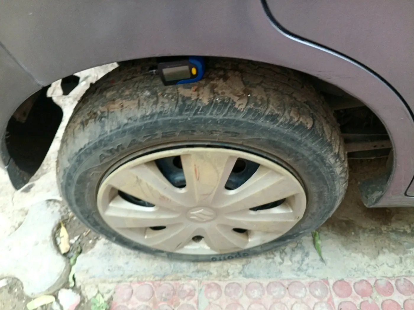 2011 Maruti Wagon R 1.0 VXI, Petrol, Manual, 61,690 km, tyre