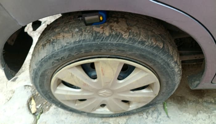 2011 Maruti Wagon R 1.0 VXI, Petrol, Manual, 61,690 km, tyre