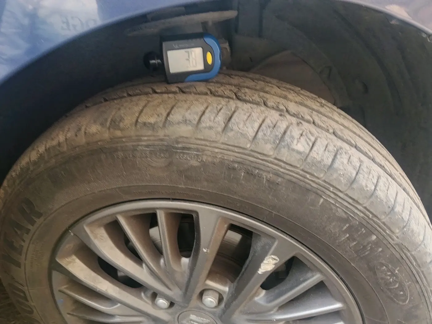 2019 Maruti Ertiga ZXI+ SHVS, Petrol, Manual, 65,619 km, tyre