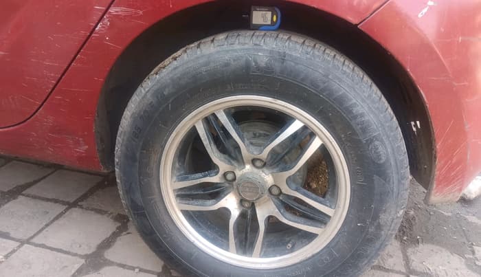 2012 Hyundai i20 MAGNA 1.2, Petrol, Manual, 1,13,188 km, tyre