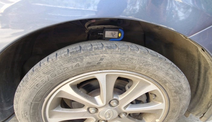 2016 Hyundai Grand i10 ASTA (O) AT 1.2 KAPPA VTVT, Petrol, Automatic, 21,463 km, tyre