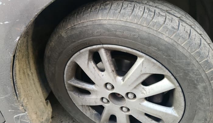 2013 Honda Amaze 1.5L I-DTEC VX, Diesel, Manual, 40,848 km, tyre