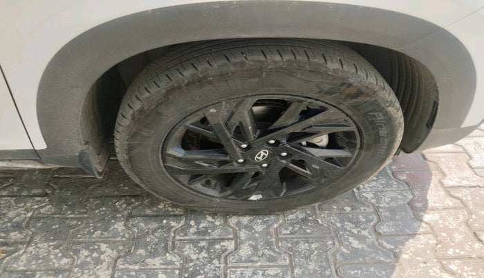 2024 Hyundai Creta S (O) 1.5 PETROL, Petrol, Manual, 14,499 km, tyre