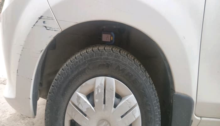 2014 Maruti Alto 800 LXI, Petrol, Manual, 24,849 km, tyre