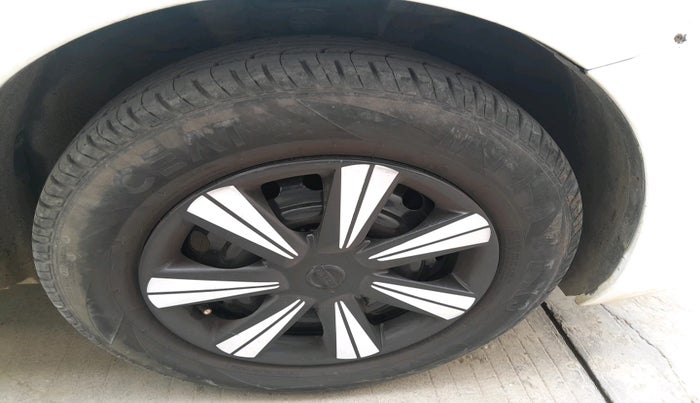 2013 Nissan Sunny XL, CNG, Manual, 75,684 km, tyre