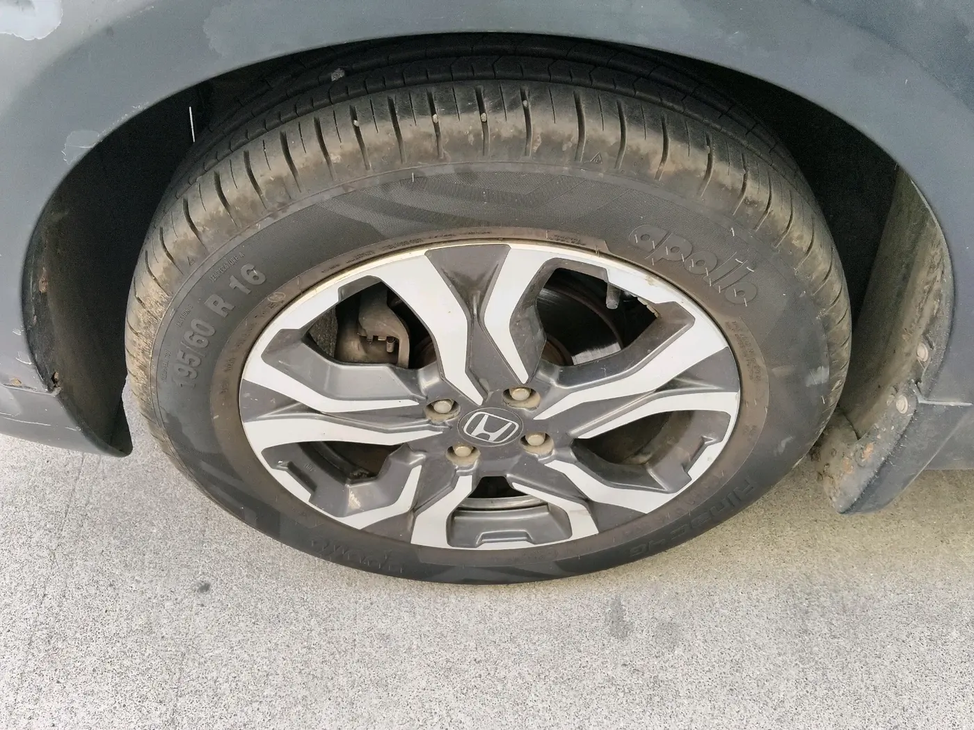 2017 Honda WR-V 1.2L I-VTEC VX MT, CNG, Manual, 83,601 km, tyre