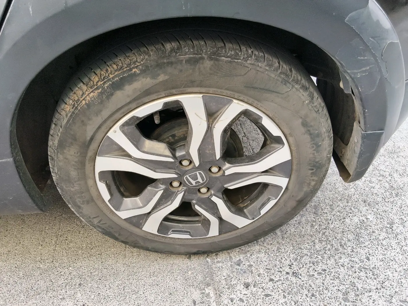 2017 Honda WR-V 1.2L I-VTEC VX MT, CNG, Manual, 83,601 km, tyre