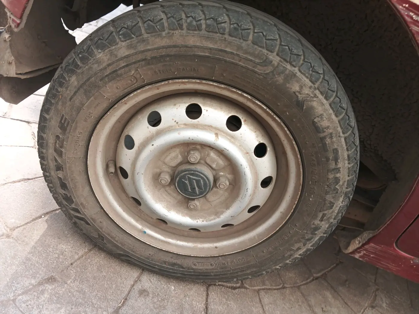 2012 Maruti Wagon R 1.0 LXI CNG, CNG, Manual, 1,12,963 km, tyre
