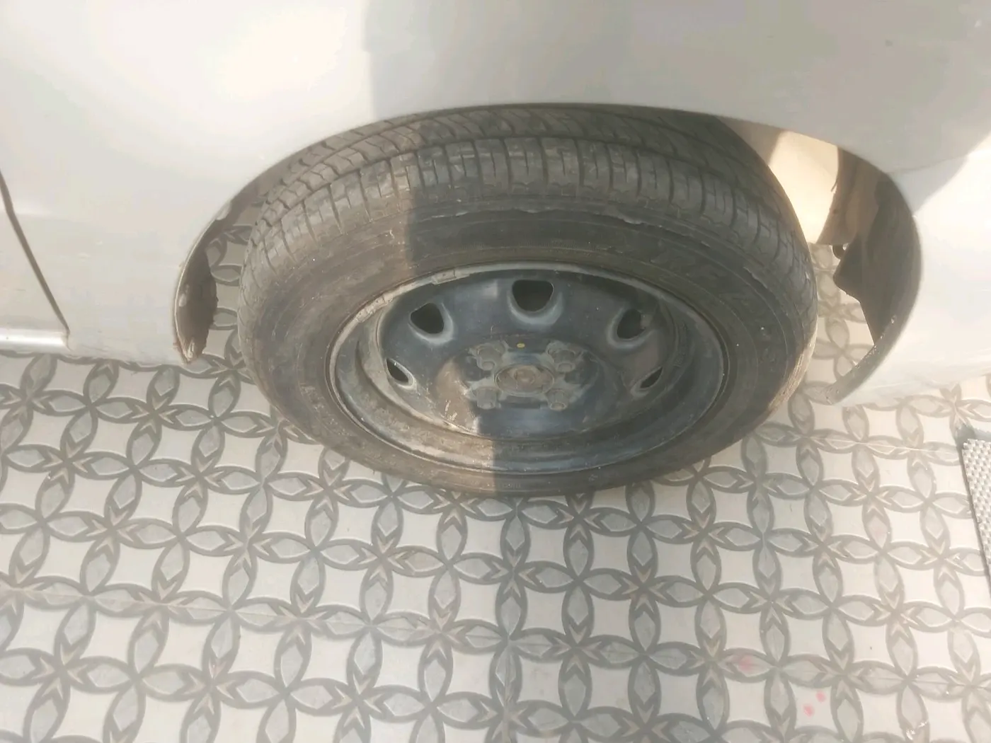 2011 Maruti Zen Estilo VXI, Petrol, Manual, 88,370 km, tyre