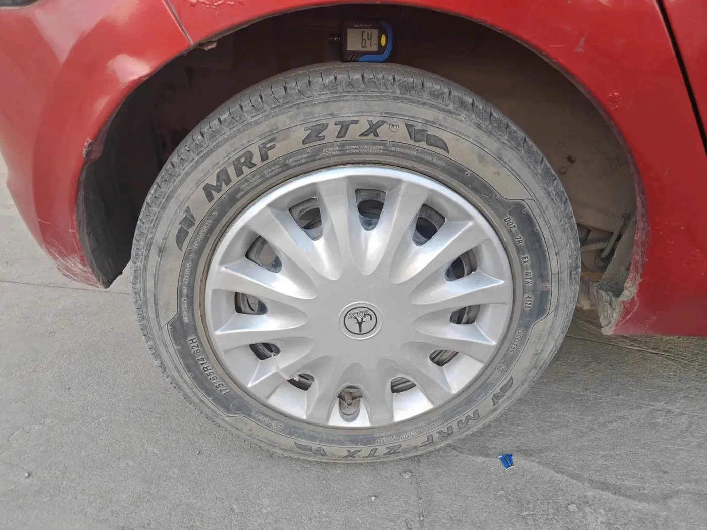 2018 Tata Tiago WIZZ EDITION PETROL, Petrol, Manual, 1,18,470 km, tyre