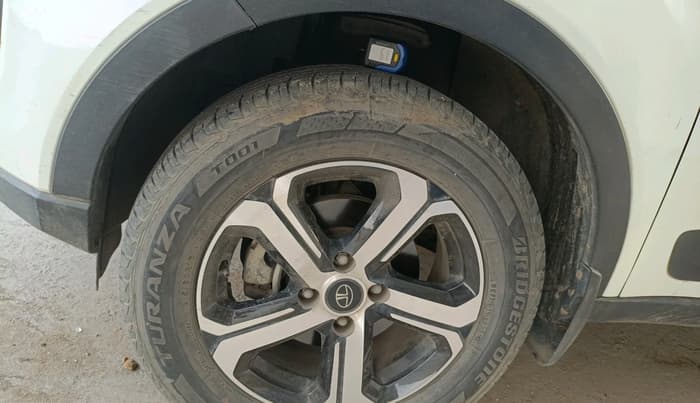 2021 Tata NEXON XZ PLUS PETROL, Petrol, Manual, 25,463 km, tyre