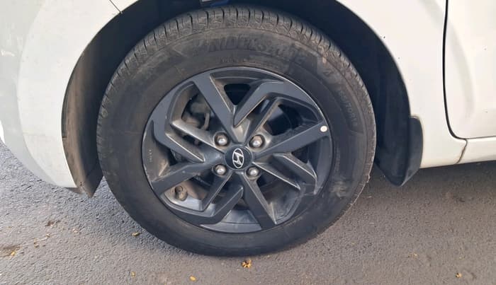 2019 Hyundai GRAND I10 NIOS SPORTZ 1.2 KAPPA VTVT, CNG, Manual, 81,205 km, tyre