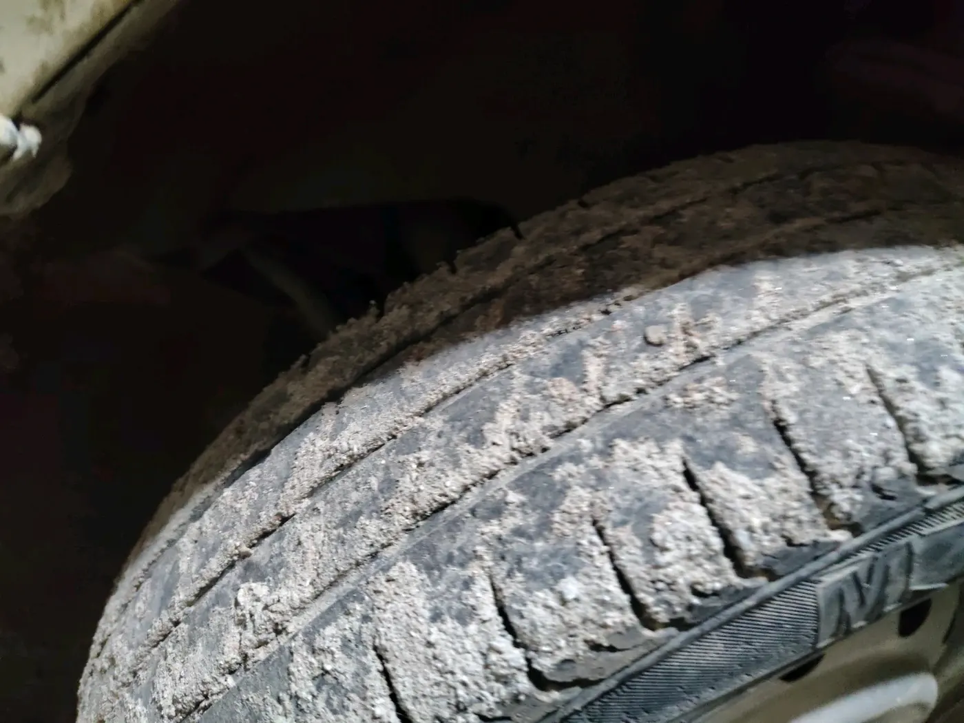 2014 Maruti Wagon R 1.0 LXI, Petrol, Manual, 92,299 km, tyre