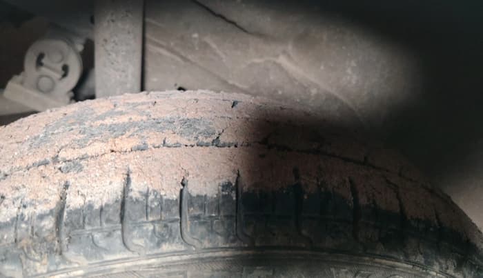 2014 Maruti Wagon R 1.0 LXI, Petrol, Manual, 92,299 km, tyre