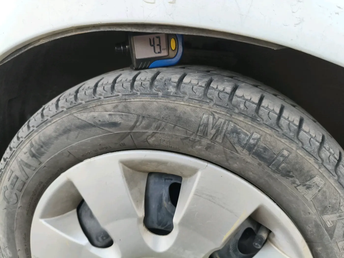 2013 Maruti Alto K10 VXI, Petrol, Manual, 1,00,244 km, tyre