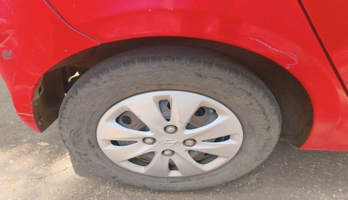 2010 Hyundai i10 SPORTZ 1.2, Petrol, Manual, 1,18,017 km, tyre