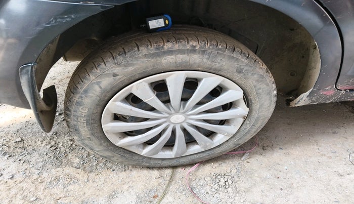 2012 Ford Fiesta Classic CLXI 1.6 PETROL, CNG, Manual, 91,381 km, tyre