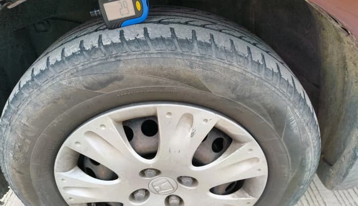 2013 Honda Amaze 1.2L I-VTEC S, Petrol, Manual, 90,100 km, tyre