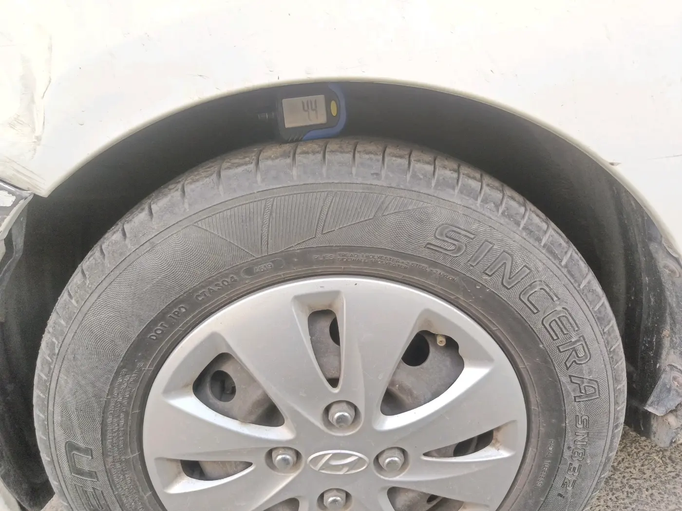 2011 Hyundai i10 MAGNA 1.2, Petrol, Manual, 89,986 km, tyre