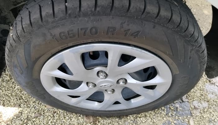 2018 Hyundai Grand i10 SPORTZ 1.2 KAPPA VTVT, Petrol, Manual, 75,548 km, tyre