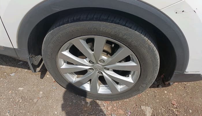 2022 MG ASTOR SUPER 1.5 MT, Petrol, Manual, 28,095 km, tyre