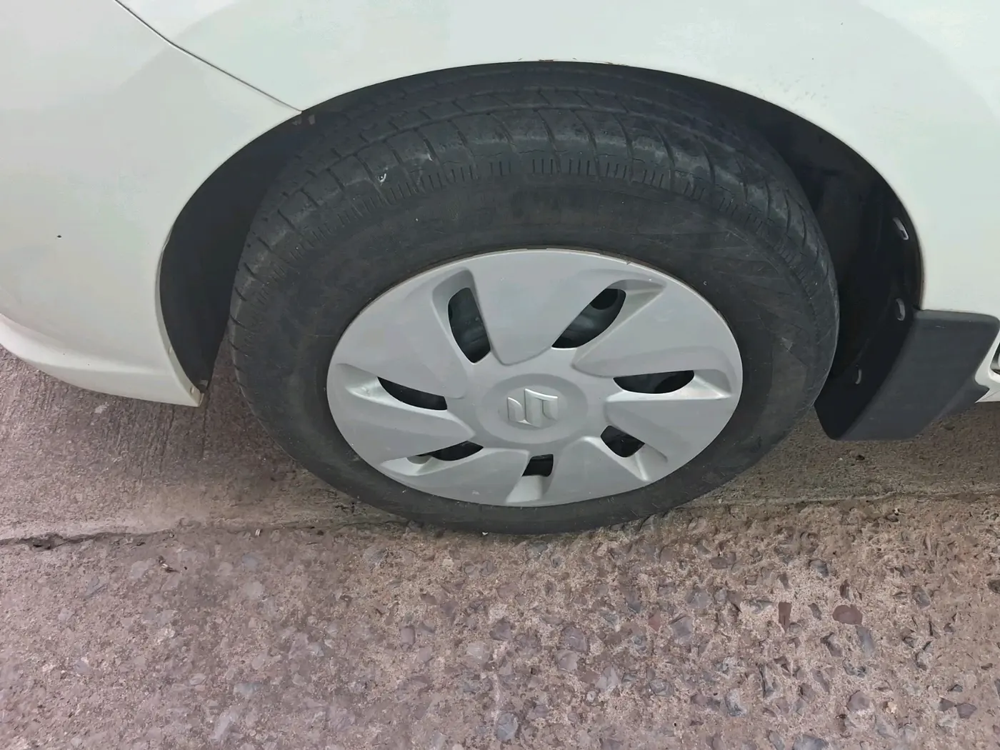 2018 Maruti Celerio ZXI, Petrol, Manual, 14,900 km, tyre