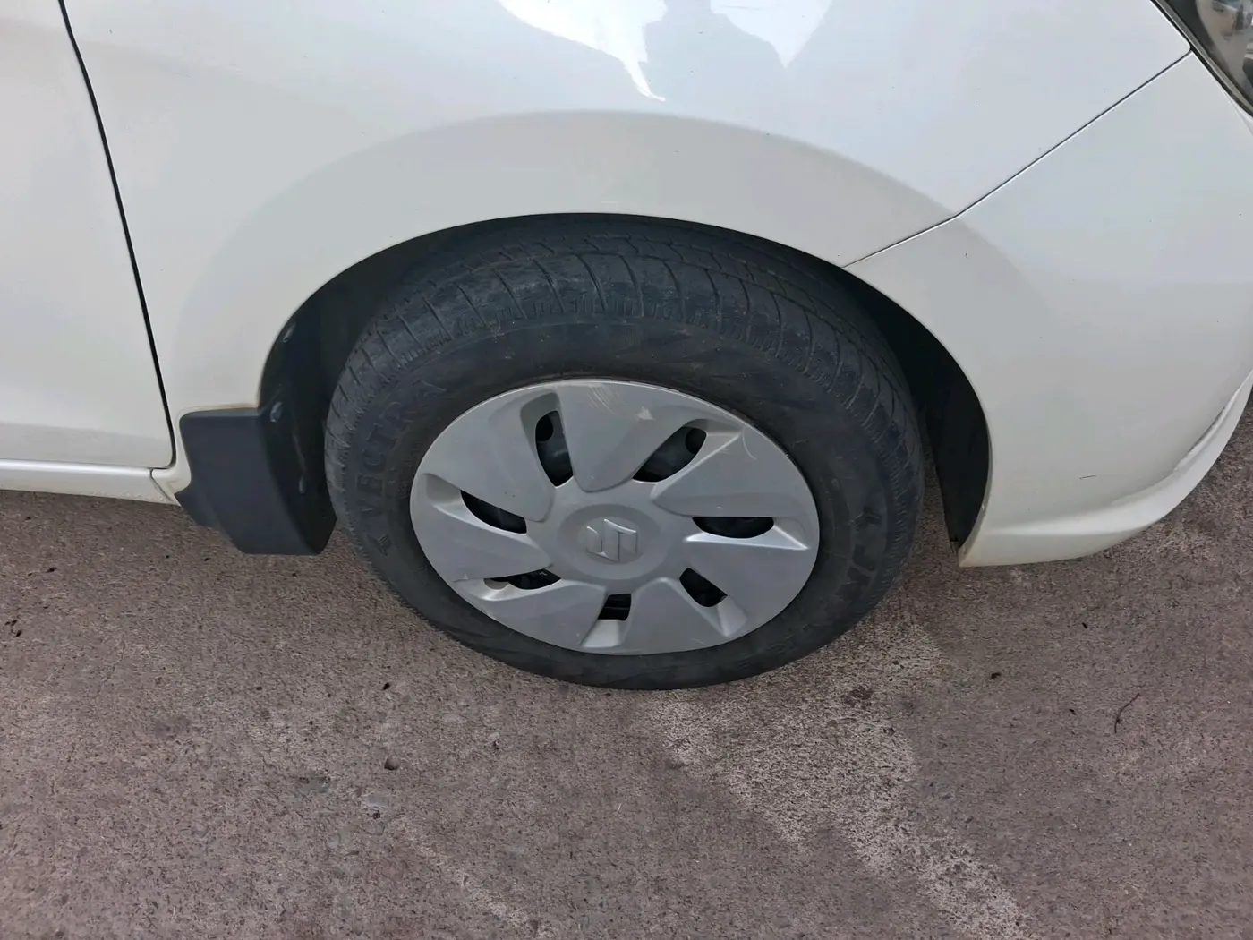 2018 Maruti Celerio ZXI, Petrol, Manual, 14,900 km, tyre