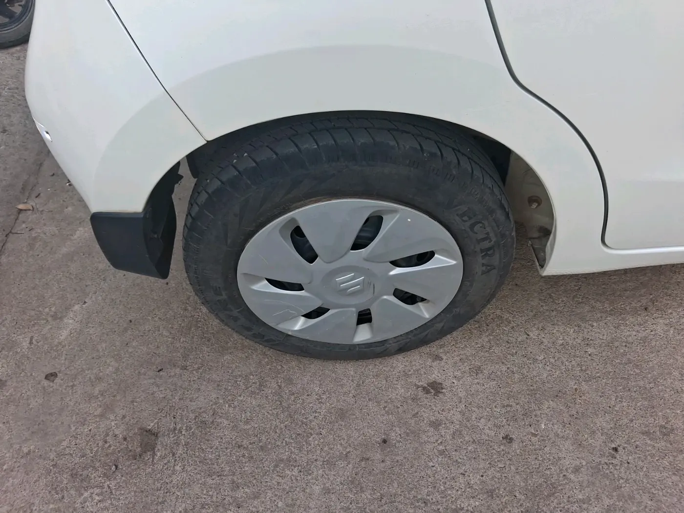 2018 Maruti Celerio ZXI, Petrol, Manual, 14,900 km, tyre