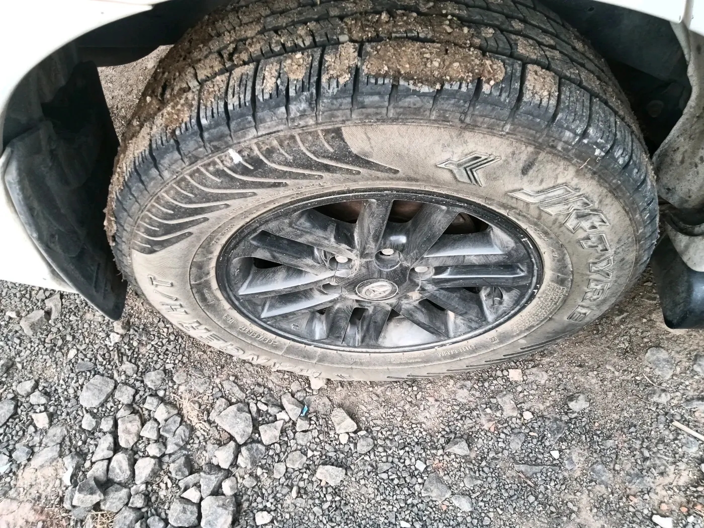 2015 Toyota Fortuner 3.0 4X2 MT, Diesel, Manual, 1,38,533 km, tyre