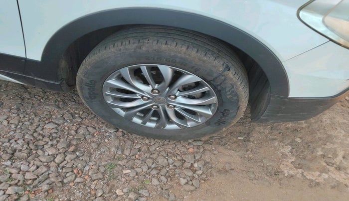 2016 Maruti S Cross ZETA 1.3, Diesel, Manual, 1,08,888 km, tyre