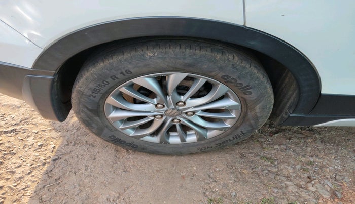 2016 Maruti S Cross ZETA 1.3, Diesel, Manual, 1,08,888 km, tyre