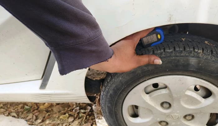 2012 Tata Nano LX, Petrol, Manual, 74,038 km, tyre
