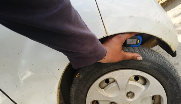 2012 Tata Nano LX, Petrol, Manual, 74,038 km, tyre