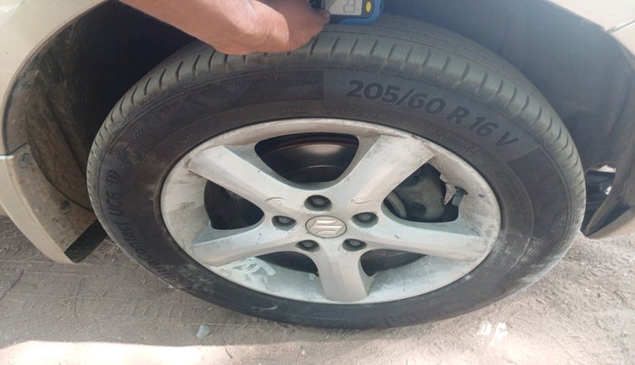 2008 Maruti SX4 ZXI, Petrol, Manual, 2,26,410 km, tyre