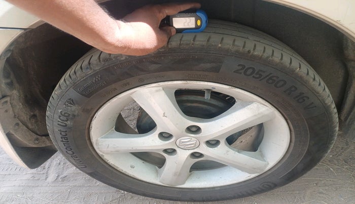 2008 Maruti SX4 ZXI, Petrol, Manual, 2,26,410 km, tyre