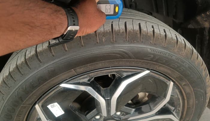 2025 Tata Curvv Accomplished Plus A 1.5 Diesel 7DCA, Diesel, Automatic, 16,557 km, tyre