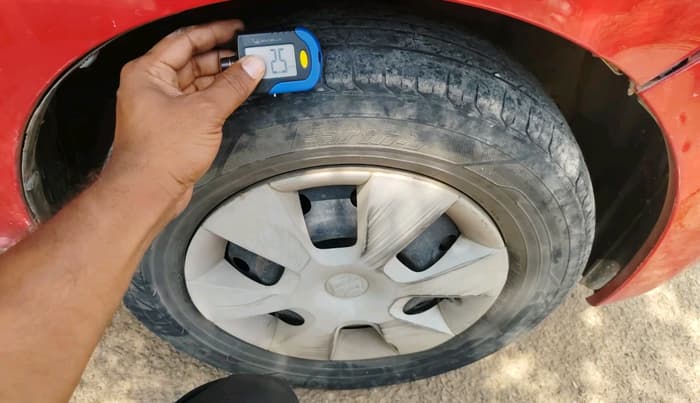 2012 Maruti A Star VXI (ABS) AT, Petrol, Automatic, 74,336 km, tyre