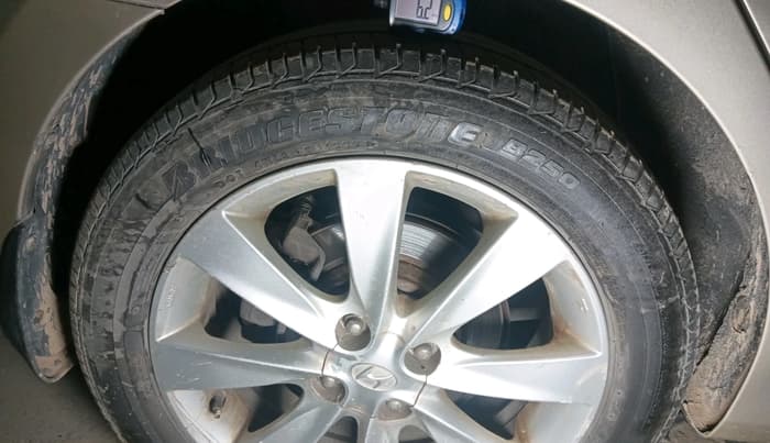 2013 Hyundai Verna FLUIDIC 1.6 VTVT SX, Petrol, Manual, 74,095 km, tyre