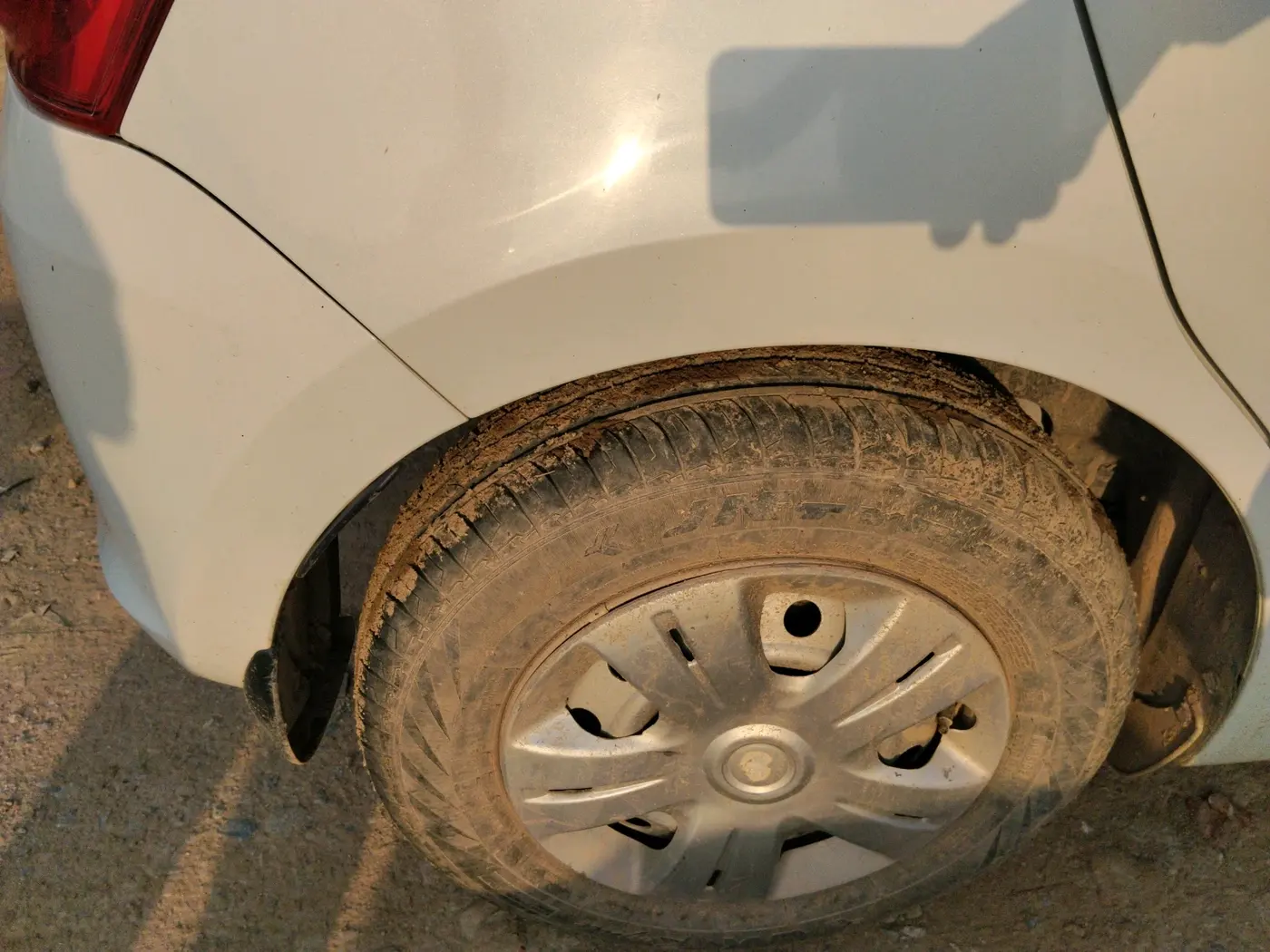 2023 Maruti Swift LXI, Petrol, Manual, 7,631 km, tyre