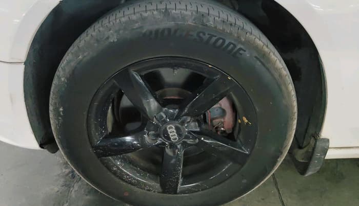 2013 Audi A4 2.0 TDI, Diesel, Automatic, 90,037 km, tyre